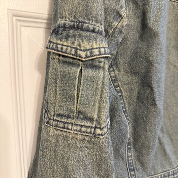 Mossimo Women’s Denim Jacket – EUC, Size Large, Classic Blue Jean Style - Picture 3 of 4